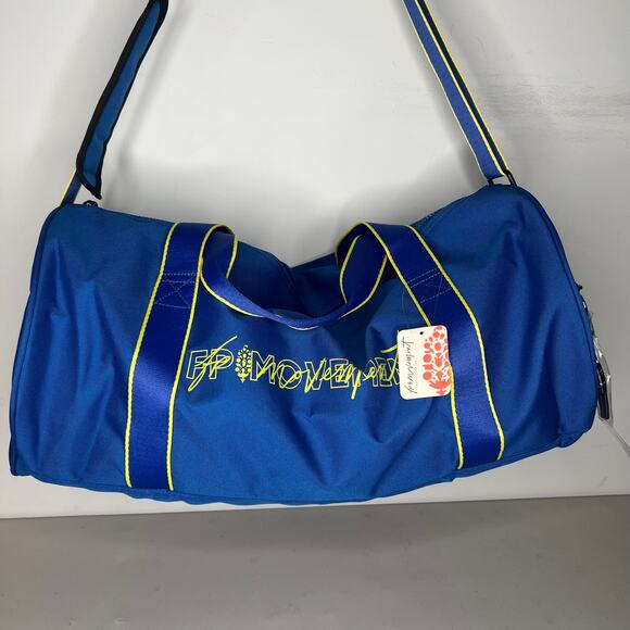Free People Movement Blue Gym Duffle Bag NWT - Picture 2 of 11